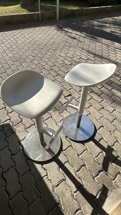 Bancos Altos brancos