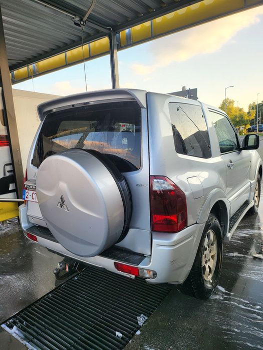 Mitsubishi pajero