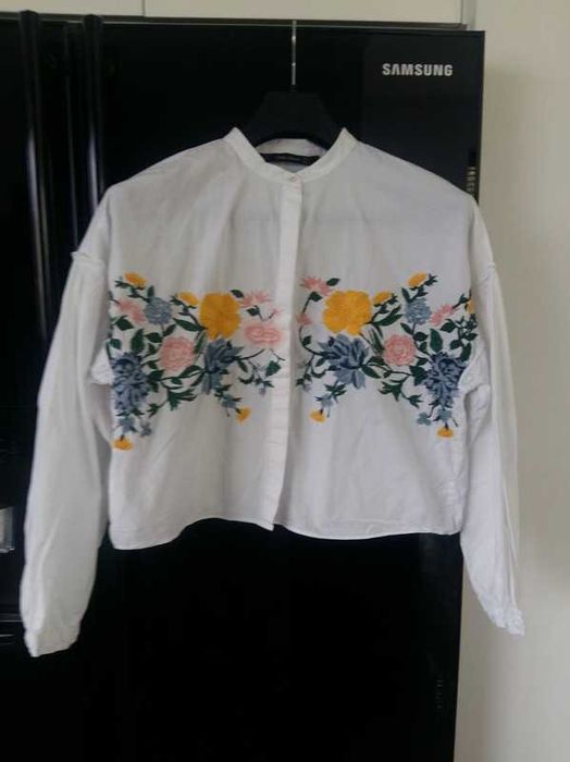 Zara bluzka biała haftowane kwiaty, M