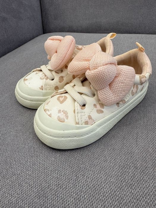 Кеди, кросівки для дівчинки 23 розмір. H&M Chicco