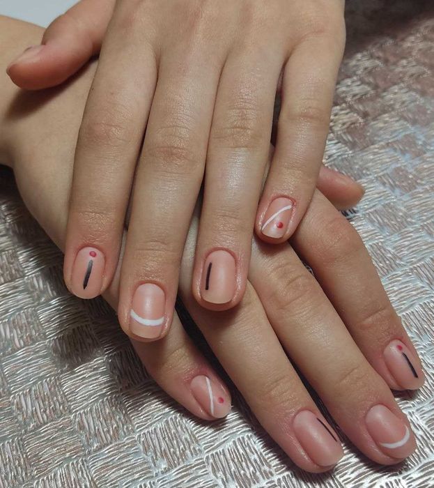 Манікюр педикюр Троєщина