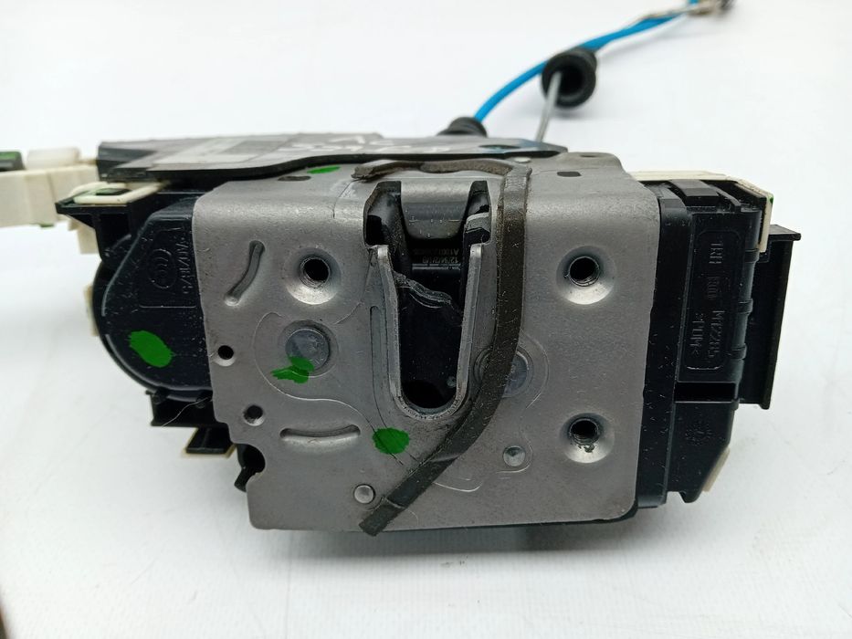 Fechadura / fecho porta frente direito MERCEDES-BENZ Classe B (W246, W