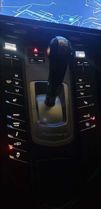 Porsche Panamera Diesel com  kit GTS