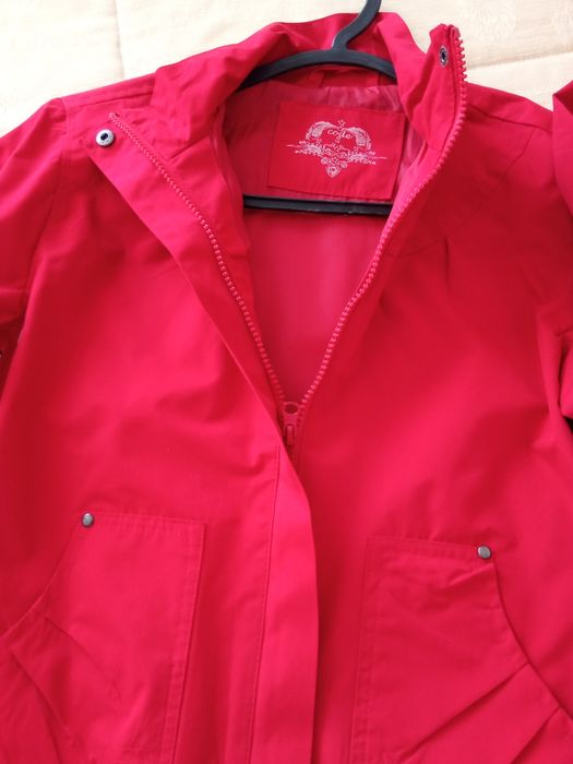 Parkas S e L vermelhas novas