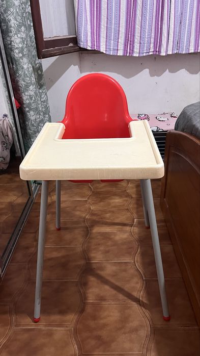 Cadeira de Alimentação - IKEA