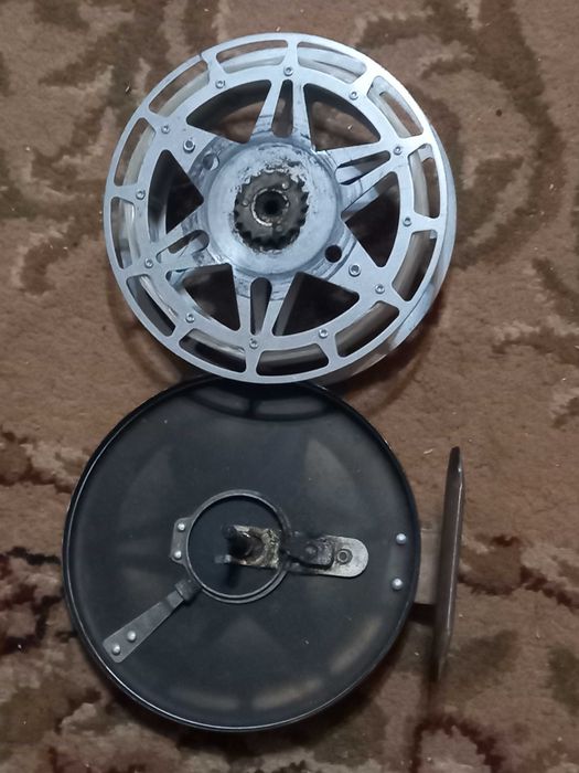 Рибальська катушка невська