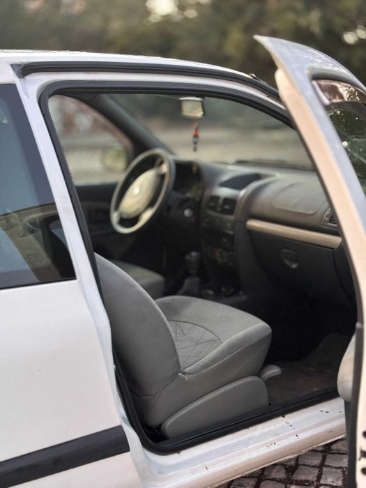 RENAULT CLIO 1.5 dCi 2003
