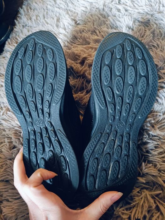 Lekkie czarne buty