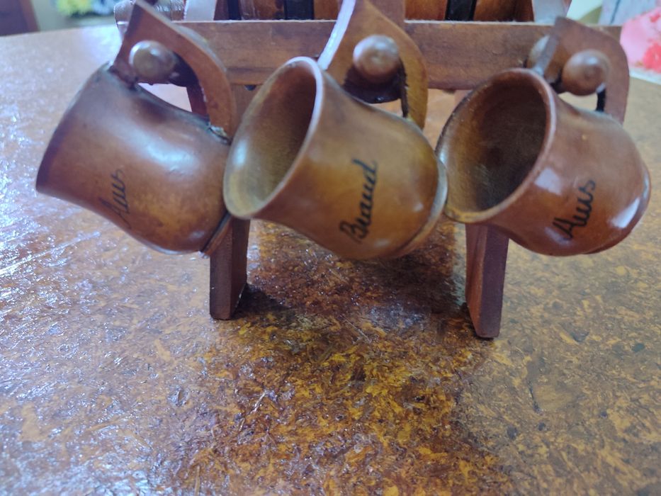 Pipas com copos - artesanato