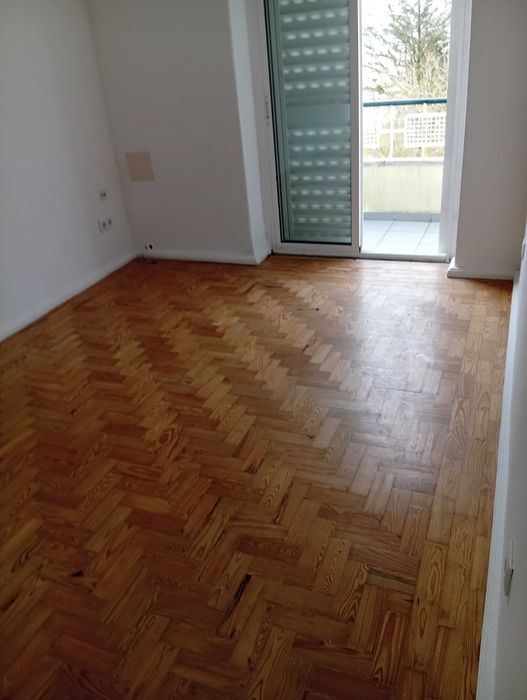 Apartamento T2 em Almada junto ao Hospital Garcia de Horta