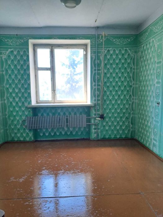 Продається простора 4-кімнатна квартира в с. Хутір-Будилів!