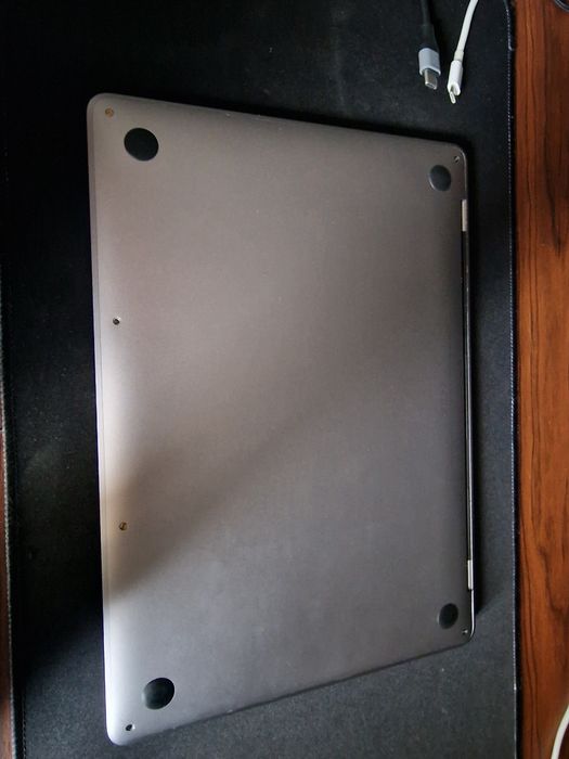 Sprzedam MacBook pro 2017. OPIS