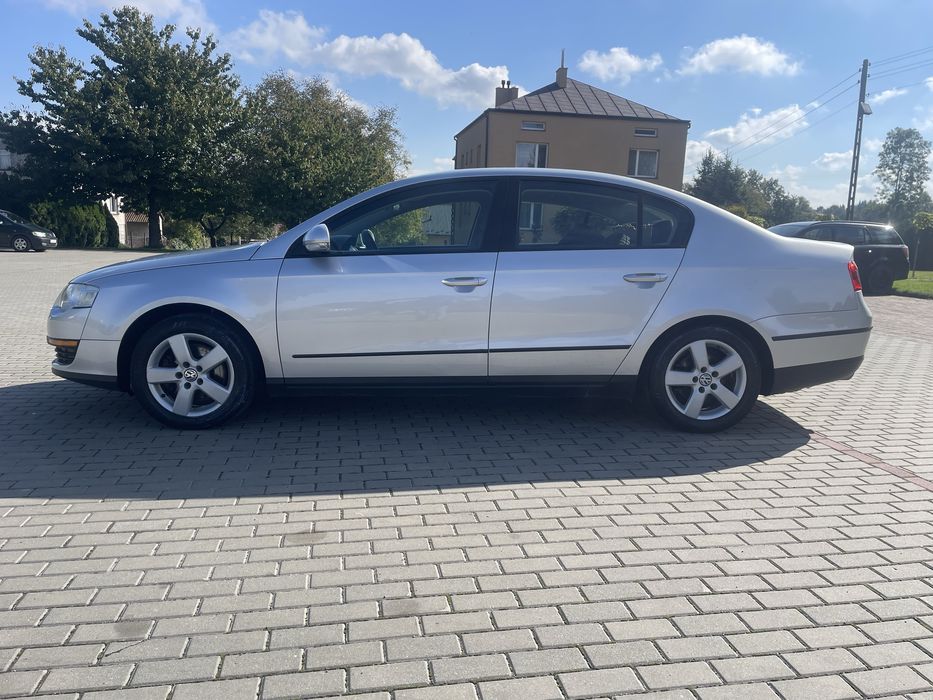 Benzyna + Lpg - zarejestrowany - sedan 2005 rok