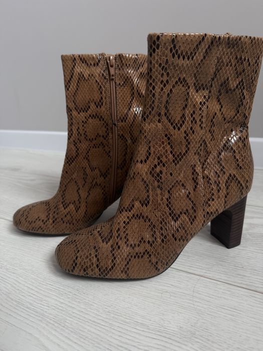 Міні чобітки жіночі