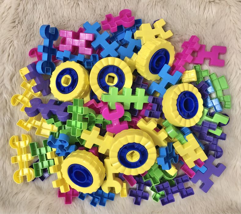 Конструктор пластиковый 128 деталей