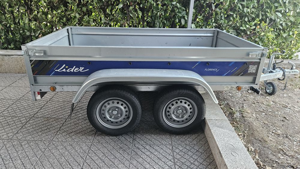 Reboque 750 kg de 2 eixos