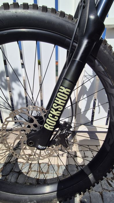 Bicicleta elétrica BH  de btt