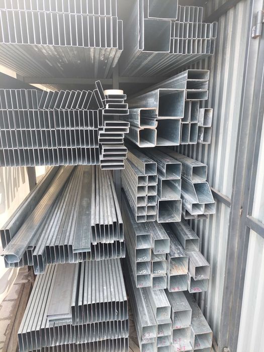 szyna bramowa  ocynkowana 7 mb , ceownik półzamkniety ocynk 80x80x5