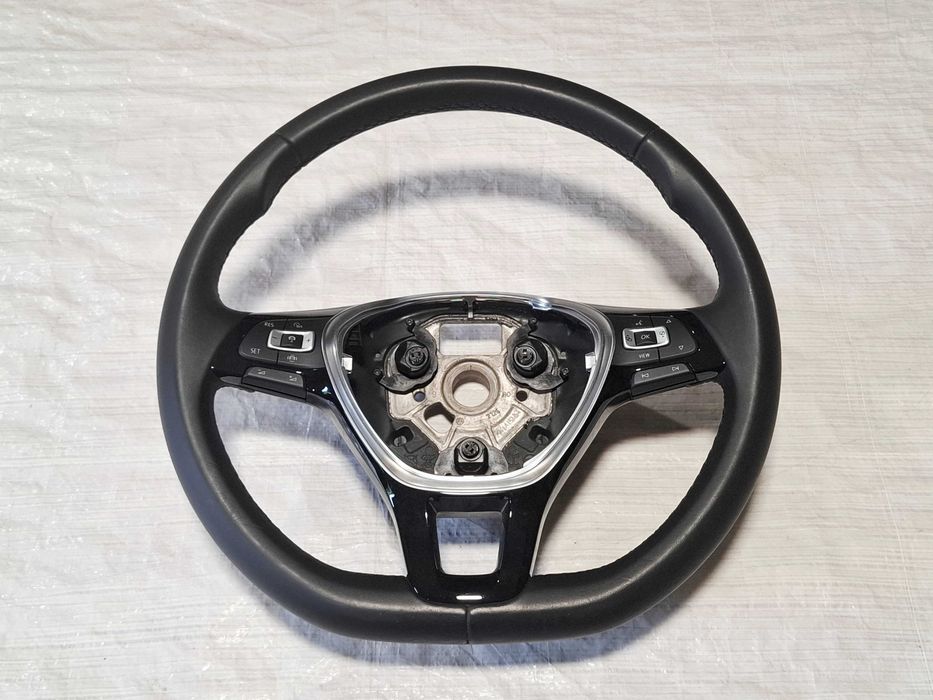 kierownica skórzana multifunkcja wielofunkcyjna vw t-roc i 1 tiguan ii 2 touran ii 2 5ta stan bdb wzorowy 5ta419091am