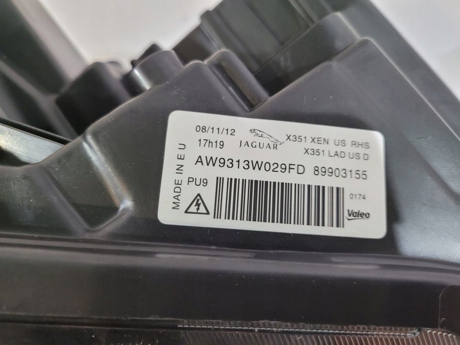 Jaguar XJ lampa przednia bi-xenon R 13440