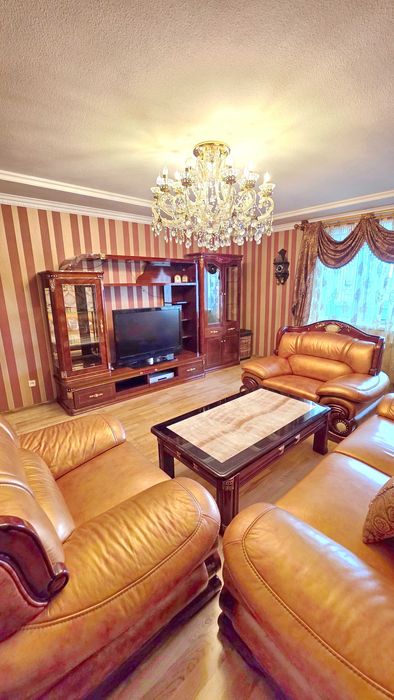 КЛАСИЧНА 3 кім кв в ІТАЛІЙСЬКОМУ стилі. Працюємо по Держпрограмі.