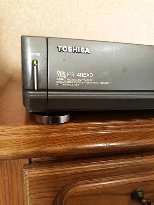 Toshiba V-711G...