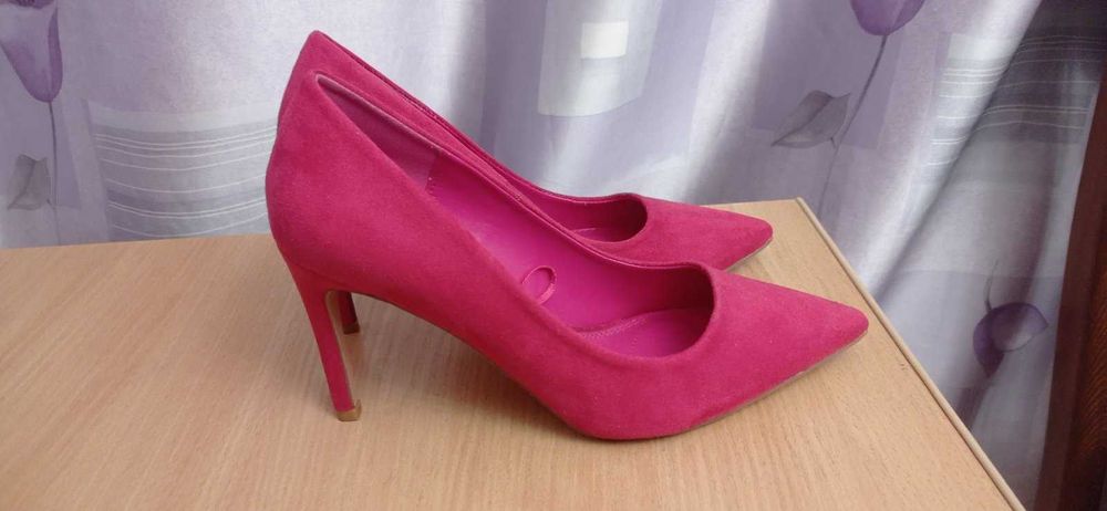 Туфлі жіночі 38р RESERVED нові, колір рожевий