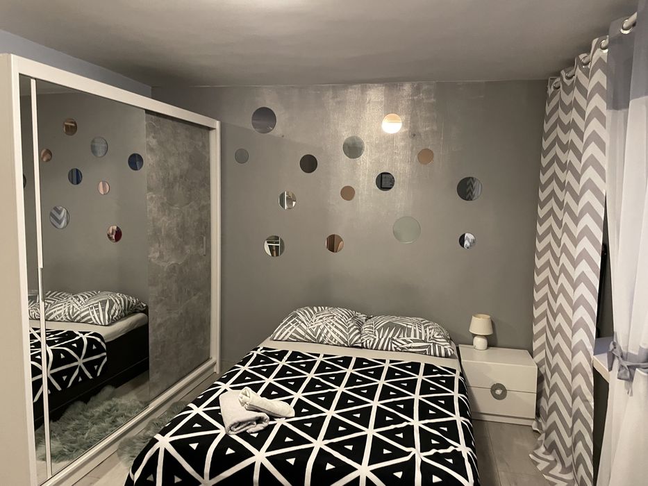 Apartament  w Centrum, tuż przy metrze. Doby, noce, godziny.