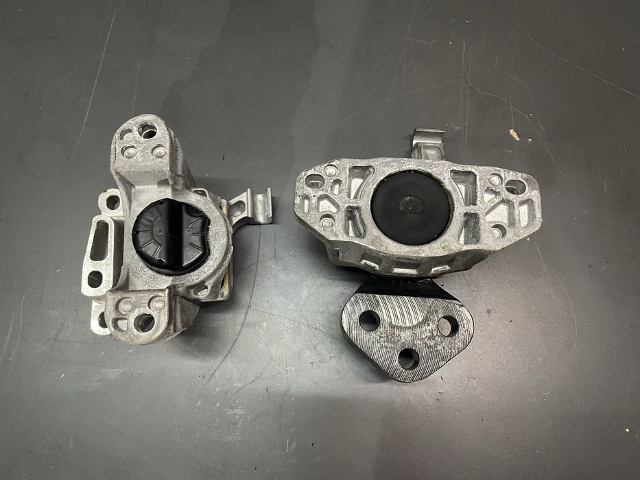 Подушка двигуна ліва права 2.0 jeep cherokee kl