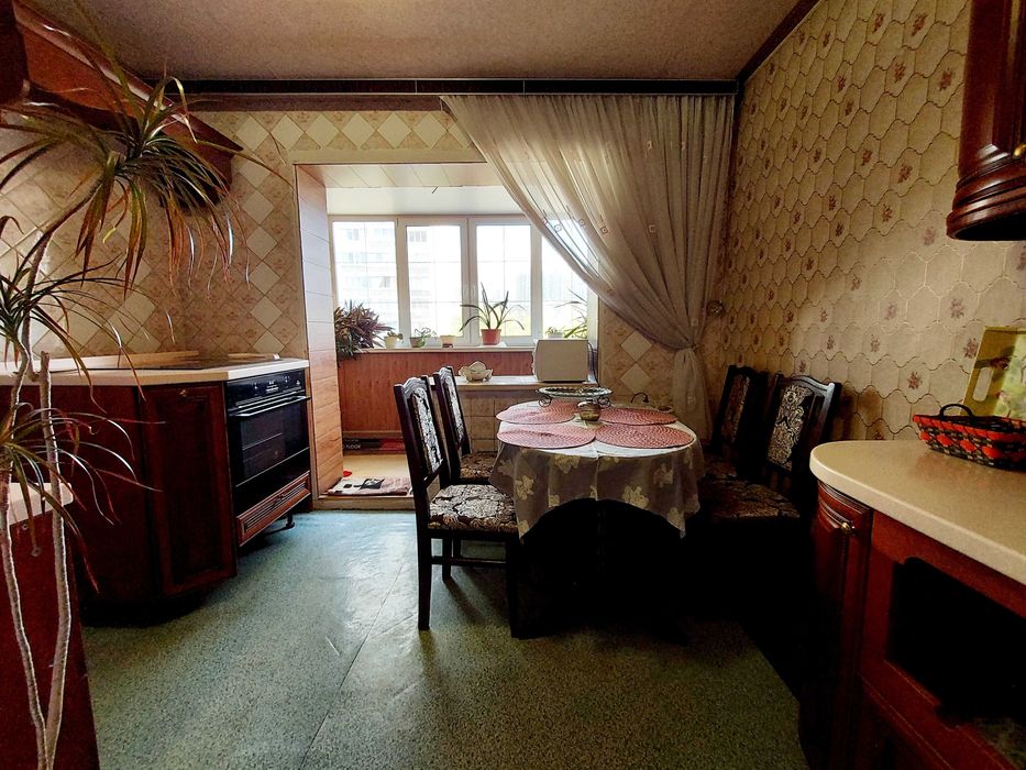 2х.просп.Бажана 9Д.Уютная квартира ,ухоженная.ДЕРЖПРОГРАМИ.