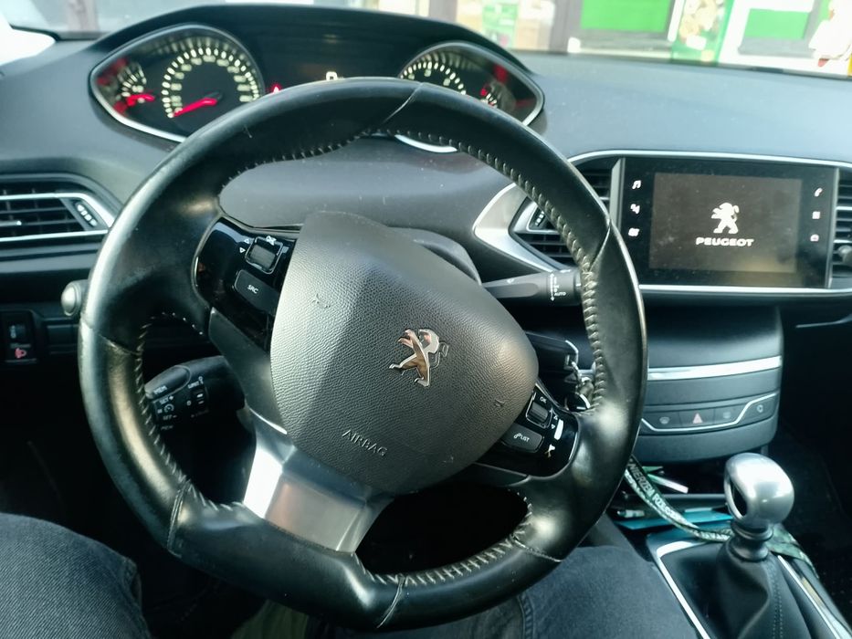 Peugeot 308  1.5 BlueHDI 2019 Doinwestowany Bardzo zadbany