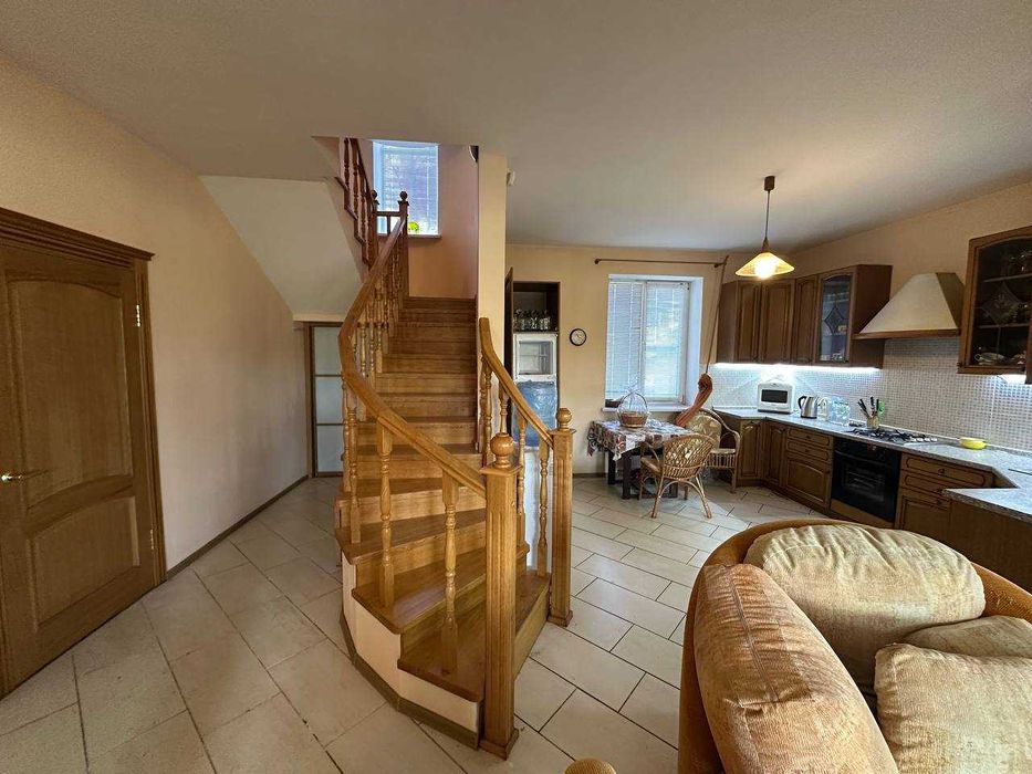 Здам шикарний будинок в Орловщині.