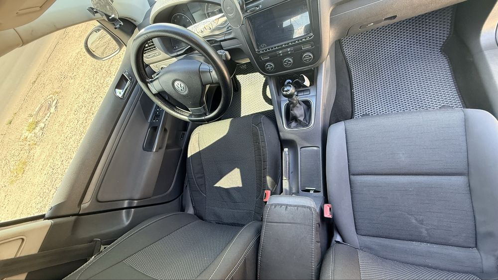 Продаж Volkswagen Golf 2009