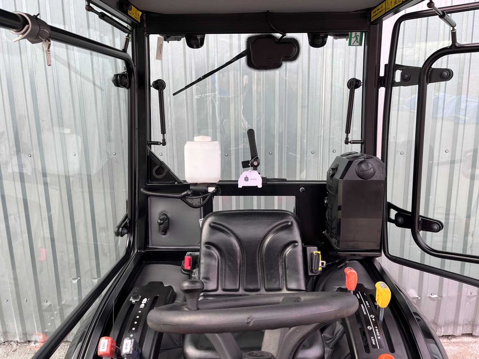 Traktorek silnik Mitsubishi 3 cylindry 25KM WOM kosi homologacja PL do rejestracji traktor opcja TUZ pług do śniegu kosiarka . Zestaw komunalny