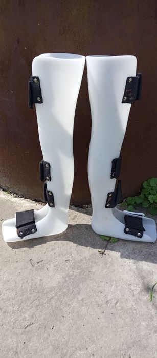 Продам ортез голіностопний 2 шт.