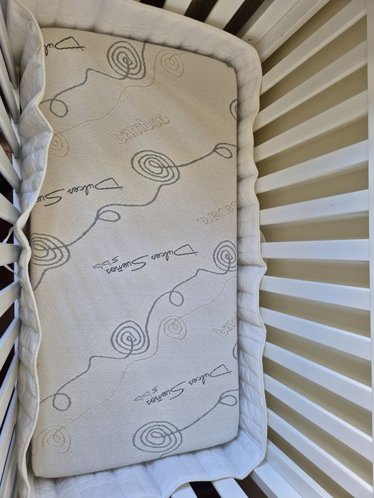 Cama de grades Trama completa