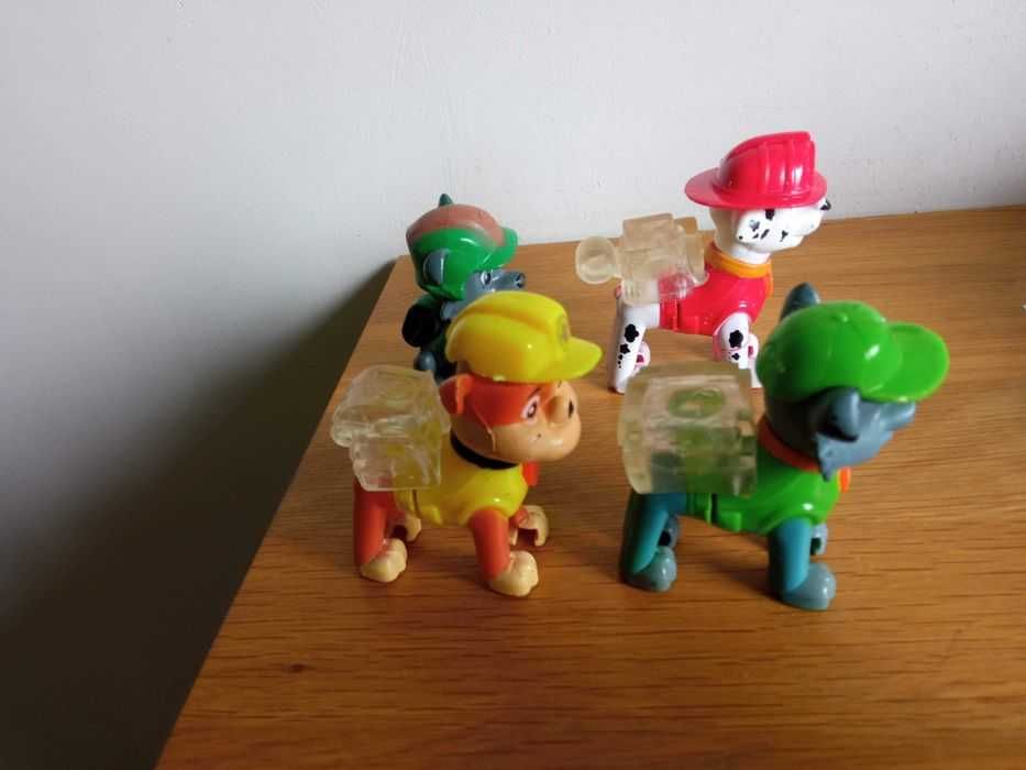 Figurki Psi patrol  5 szt. + maskotka Chase