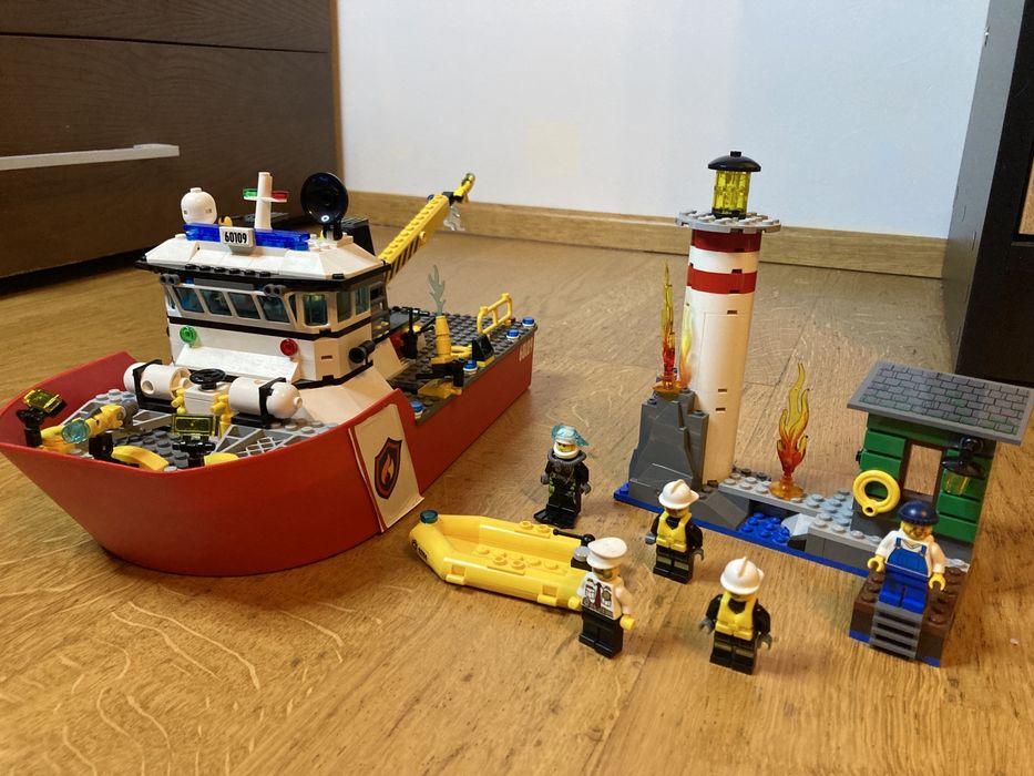 Lego City Łódź strażacka 60109