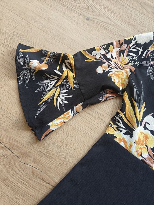 Sukienka kimono w żółte kwiaty