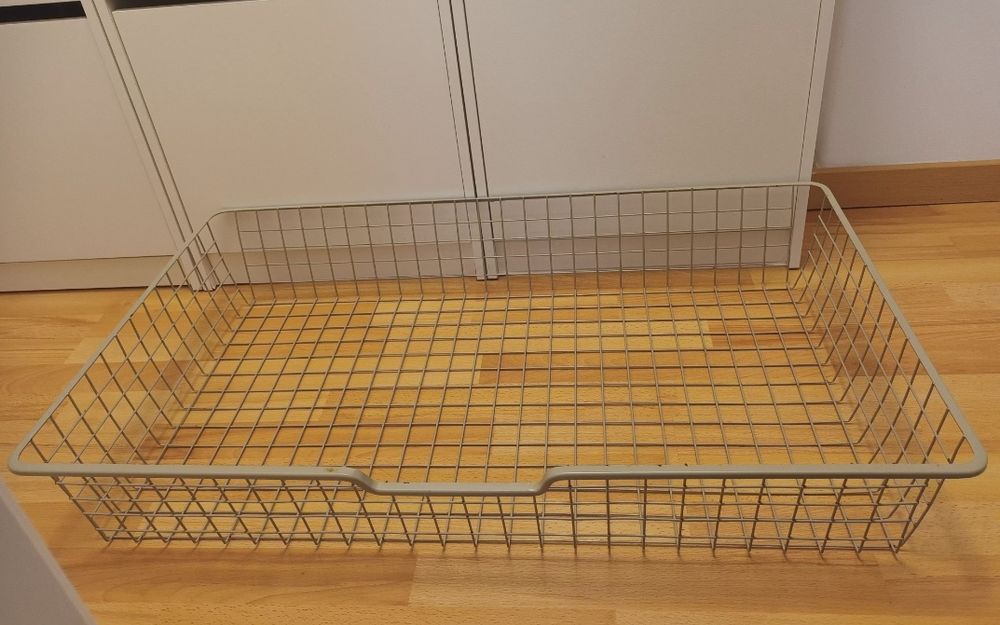 Cesto para roupeiro e outros artigos com pouco uso. Vários Preços