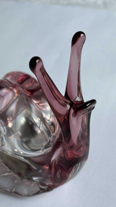 Figurka ślimak szkło artystyczne różowe Murano