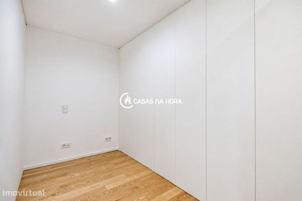 T1+1 C/ Varanda | Coimbrões | V. N. Gaia