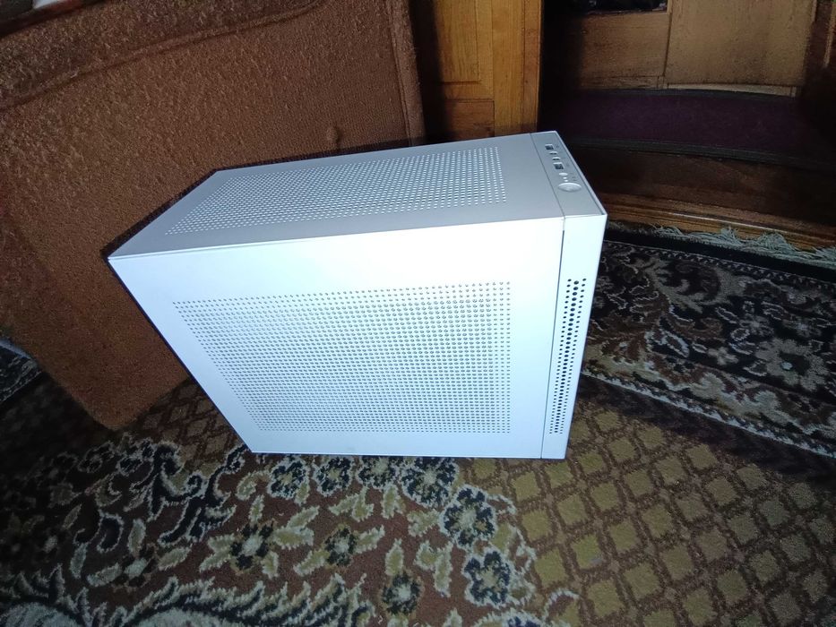 Корпус SAMA IM01 (Mini ITX, micro ATX)