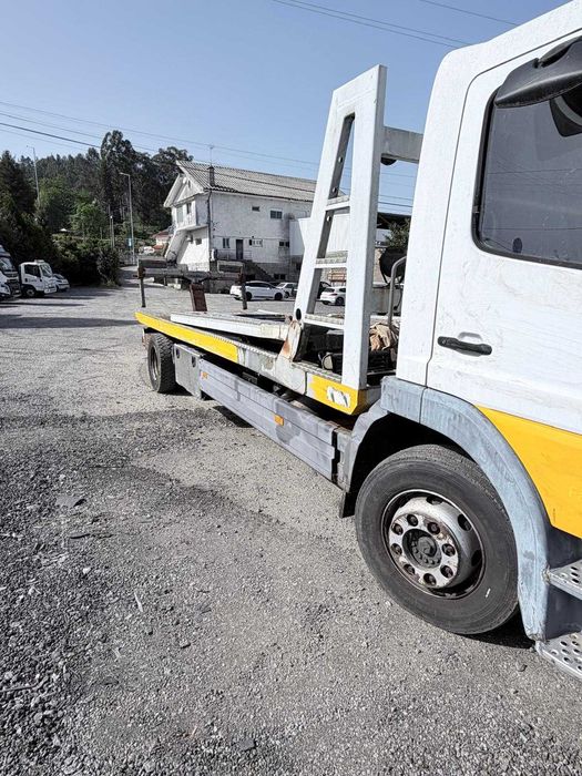 Mercedes Atego Porta 3