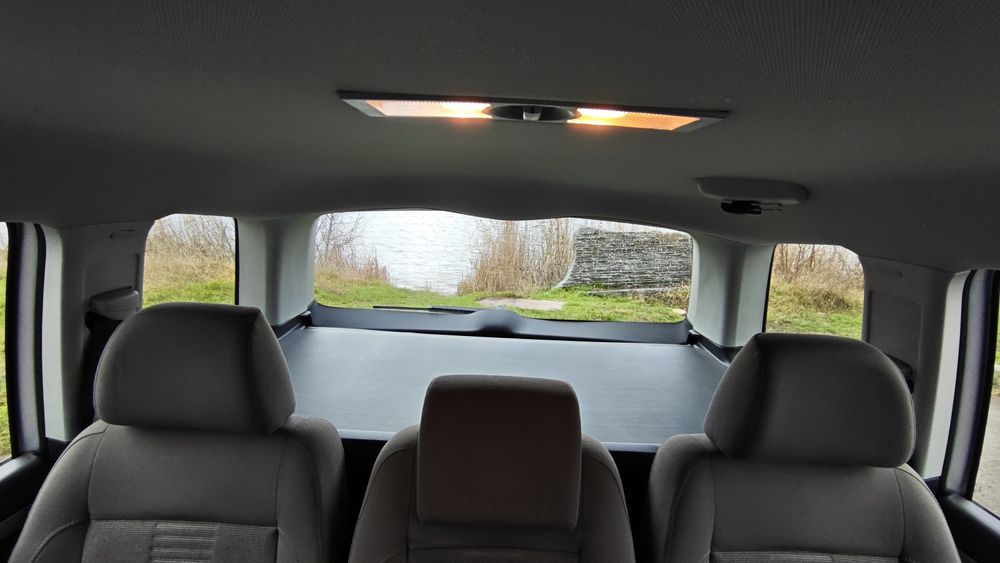 Фольксваген тоуран.