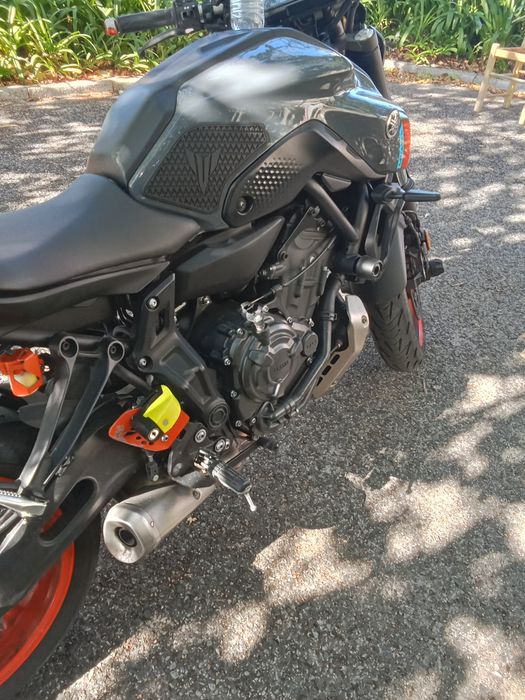 Troco MT 07 por mota