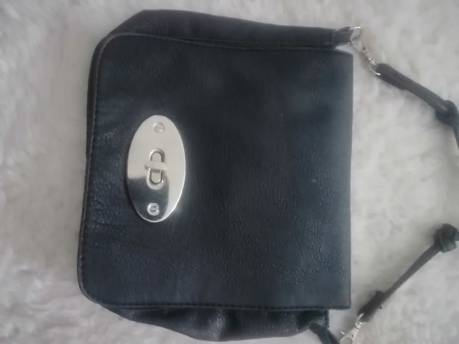 Mała torebka na pasku