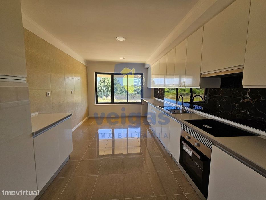 Apartamento T5 no Centro do Bombarral