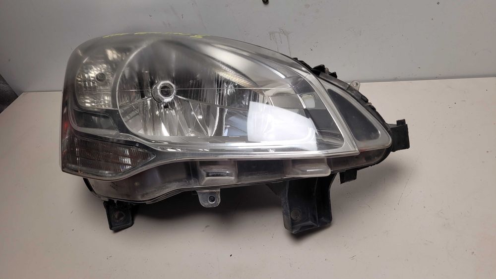 lampa lewa lub prawa citroen berlingo II