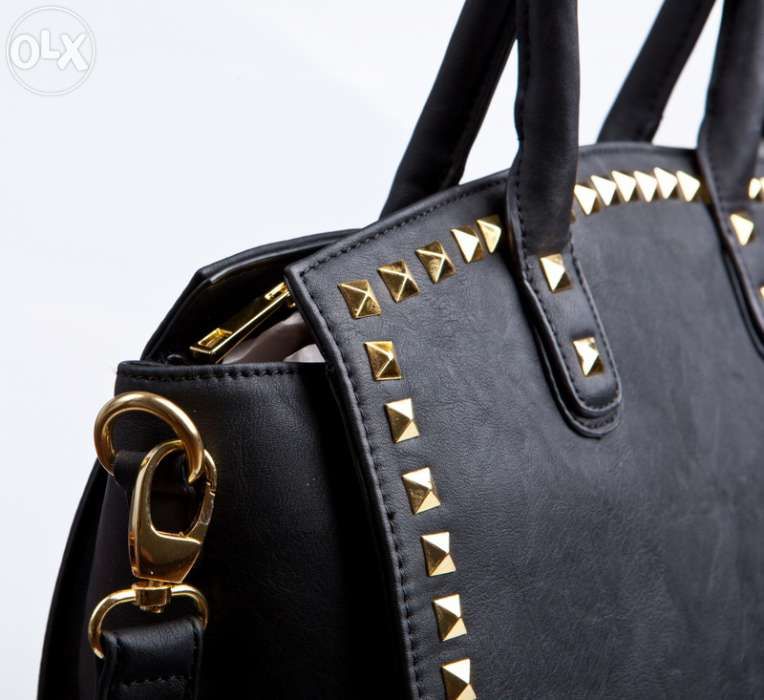 Czarna torebka ĆWIEKI A4 łódka POSZUKIWANA Blings